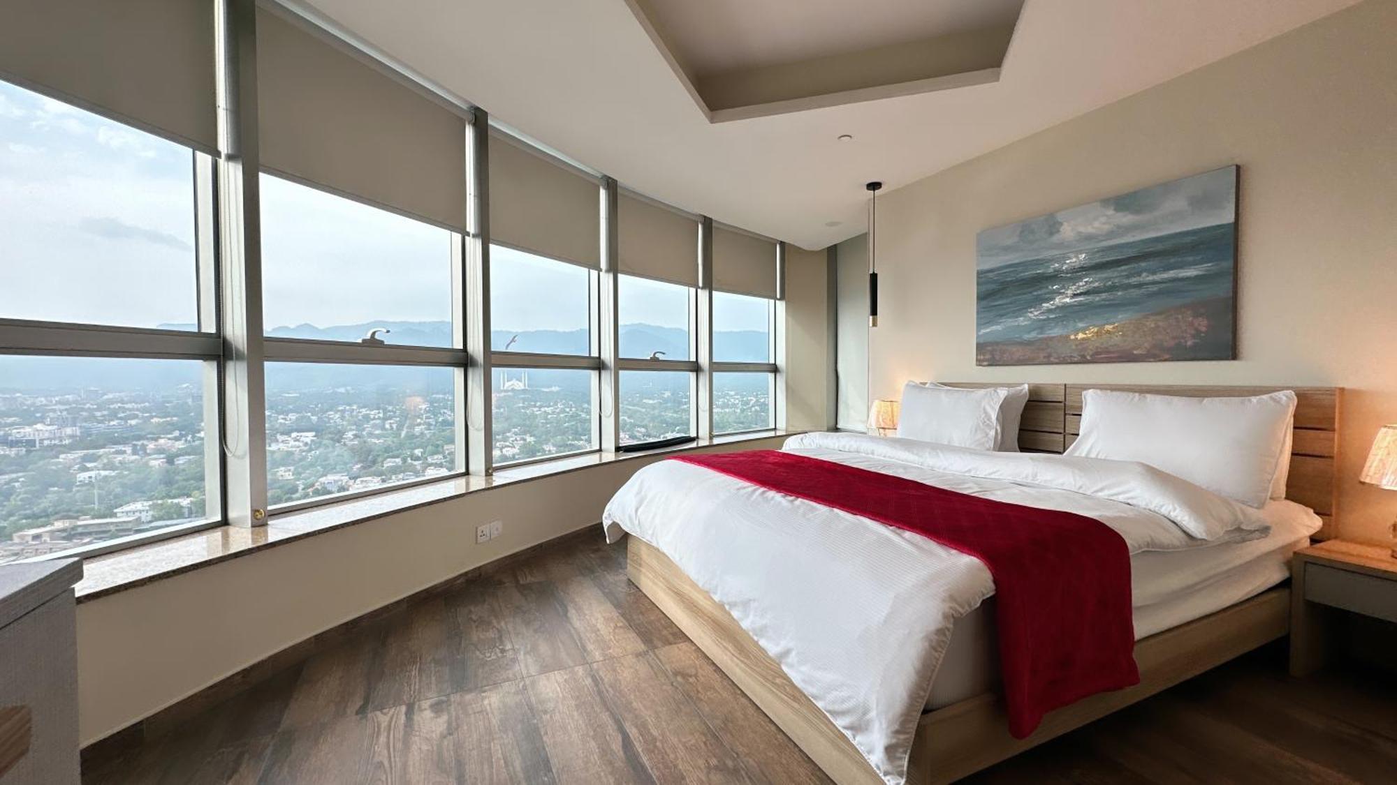 Centaurus Three Bed City View Islamabad Exterior foto